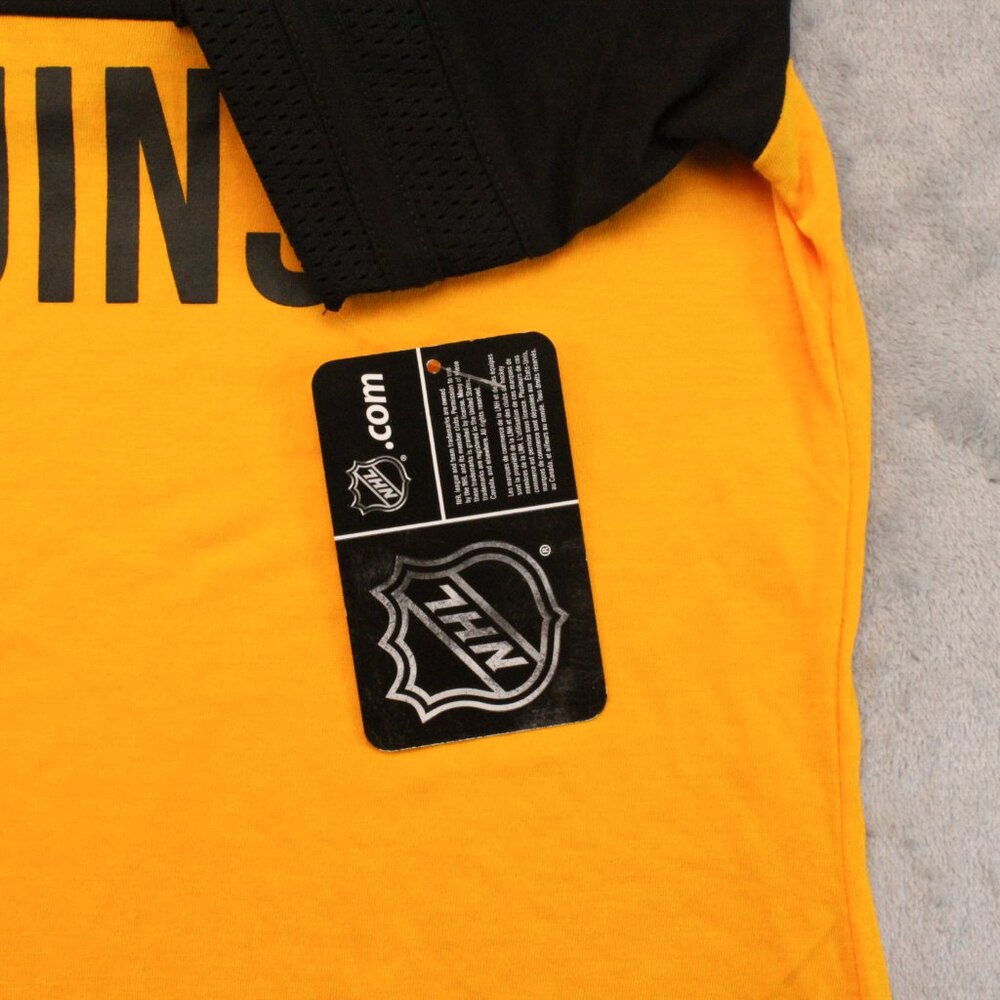 NHL Boston Bruins Short Sleeve Tee Women's Small - Picture 6 of 8